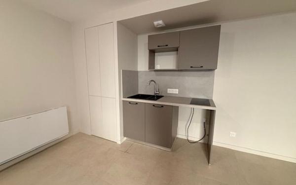 Appartement à louer    2 pièces • 39,30 m2 Charbonnières-les-Bains