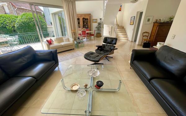 Maison à vendre    7 pièces • 178 m2 La Varenne - Saint-Maur-des-Fossés