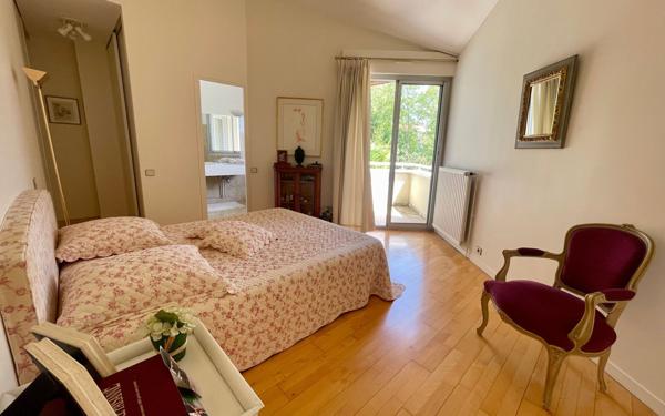 Maison à vendre    7 pièces • 178 m2 La Varenne - Saint-Maur-des-Fossés