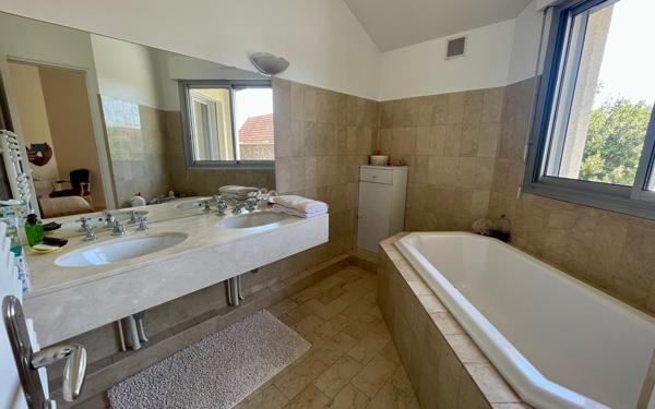 Maison à vendre    7 pièces • 178 m2 La Varenne - Saint-Maur-des-Fossés