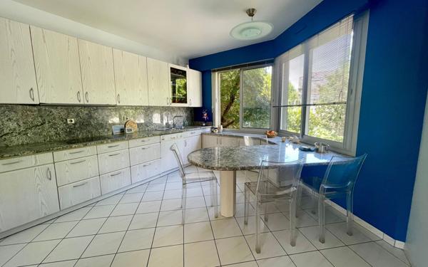 Maison à vendre    7 pièces • 178 m2 La Varenne - Saint-Maur-des-Fossés