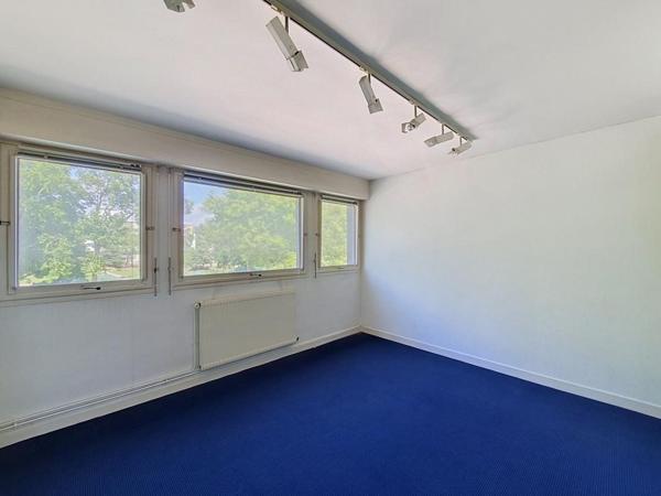 LORIENT HYPER CENTRE-VILLE : Immeuble de 375 m² avec garage