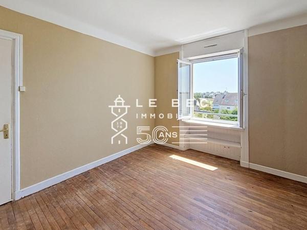 LOCMIQUÉLIC : Appartement T3 lumineux avec vue sur la mer et la rade