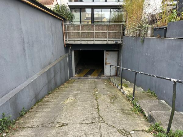 Box à vendre BAGNOLET (93) - 216 rue de Noisy-le-sec, proche LES LILAS