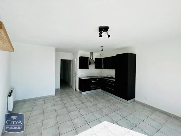 Appartement à louer 2 pièces 41.45m² Istres (13800)