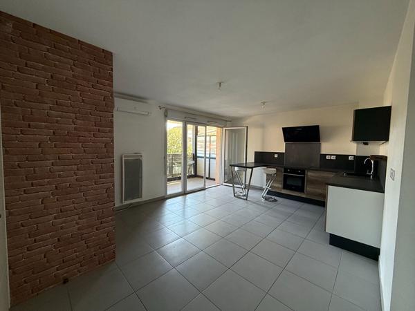 A VENDRE 83470 SAINT MAXIMIN LA SAINTE BAUME APPARTEMENT TYPE 3 DE 54 m² AVEC BALCON
