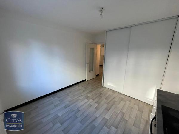 Appartement à louer 2 pièces 72.74m²