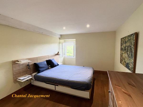 MAISON EN PIERRES AVEC GÎTE INDÉPENDANT