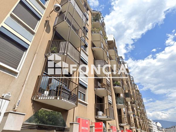 Location Local commercial 4 pièces 87.39 m² - RESIDENCE ILOT FREIZIER Chambery 73000