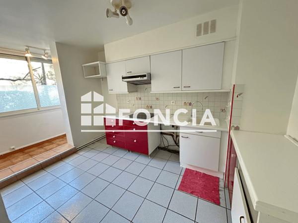 Location Appartement 3 pièces 60.29 m² - ALLEE ALBENIZ Marseille 13008