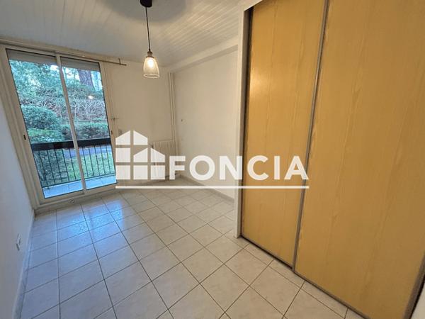 Location Appartement 3 pièces 60.29 m² - ALLEE ALBENIZ Marseille 13008