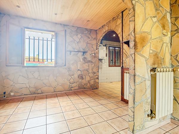 Maison avec Terrasse à vendre à Marseille -" La Vieille cité" - Saint-Just 13013 Marseille