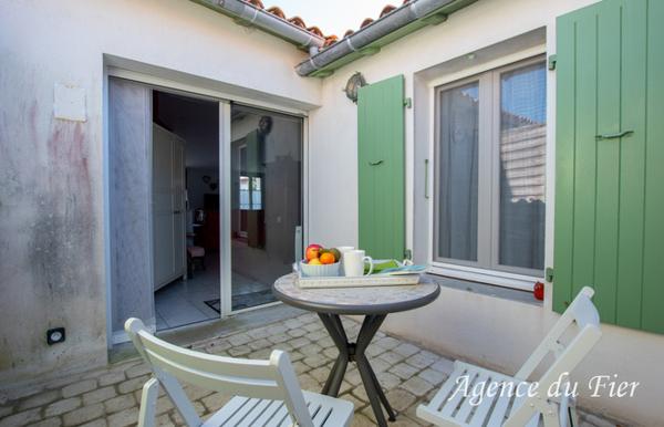 ARS EN RE, BEL APPARTEMENT LUMINEUX AVEC TERRASSE