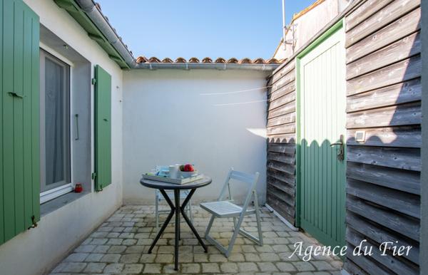 ARS EN RE, BEL APPARTEMENT LUMINEUX AVEC TERRASSE