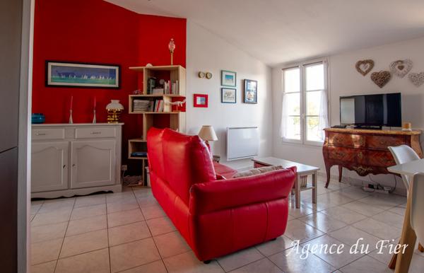 ARS EN RE, BEL APPARTEMENT LUMINEUX AVEC TERRASSE