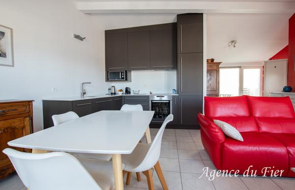 ARS EN RE, BEL APPARTEMENT LUMINEUX AVEC TERRASSE