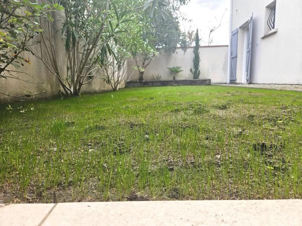 Maison rénovée 4 chambres avec terrasse (vue sur jardin) – Aiguillon