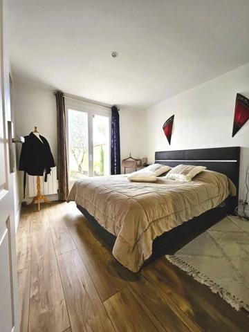 Maison rénovée 4 chambres avec terrasse (vue sur jardin) – Aiguillon