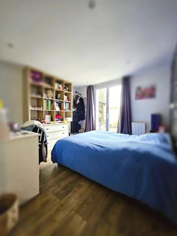 Maison rénovée 4 chambres avec terrasse (vue sur jardin) – Aiguillon