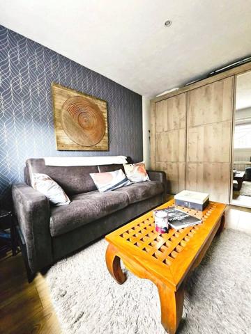 Maison rénovée 4 chambres avec terrasse (vue sur jardin) – Aiguillon