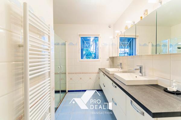 Maison contemporaine à vendre, 6 pièces - Genay 69730