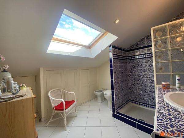 MAISON CENTRE VILLE - SAINT JEAN D'ANGELY