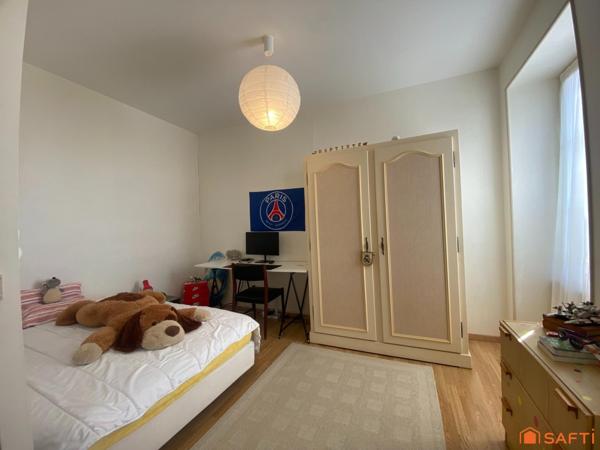 MAISON CENTRE VILLE - SAINT JEAN D'ANGELY