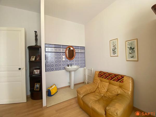 MAISON CENTRE VILLE - SAINT JEAN D'ANGELY