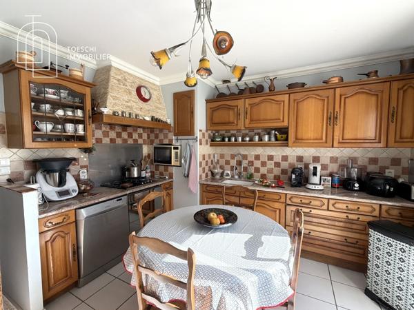 Maison familiale avec dépendance, 172 m² – Pont de Crau, Arles 588 000 €