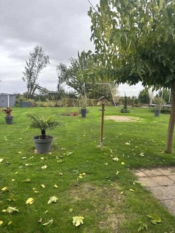 Mézières-en-Santerre (80110) Pavillon de 2020 - 129 m² avec jardin arboré et cloturé, garage et places de stationnement située entre Amiens