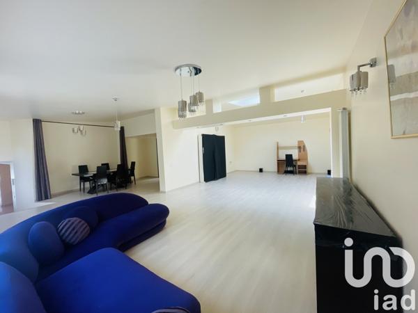 Maison 9 pièces de 240 m² à Le Havre (76620)