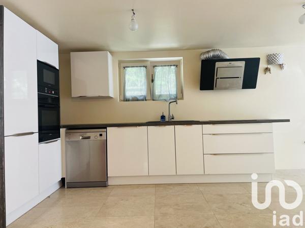 Maison 9 pièces de 240 m² à Le Havre (76620)