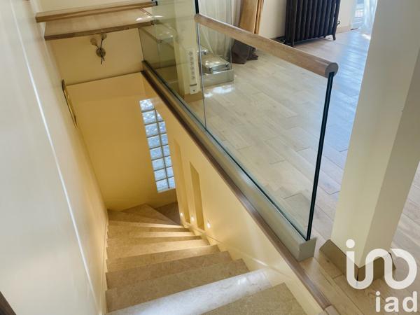 Maison 9 pièces de 240 m² à Le Havre (76620)