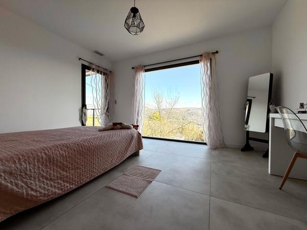 Lodève (34700) Villa contemporaine 215 m² habitables – Vue dominante – Classe énergétique A