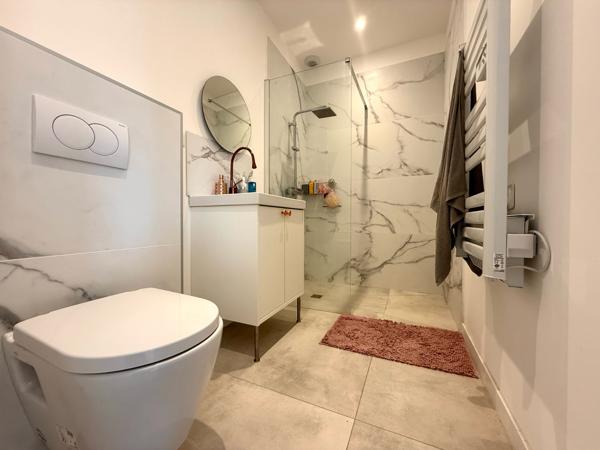 Lodève (34700) Villa contemporaine 215 m² habitables – Vue dominante – Classe énergétique A