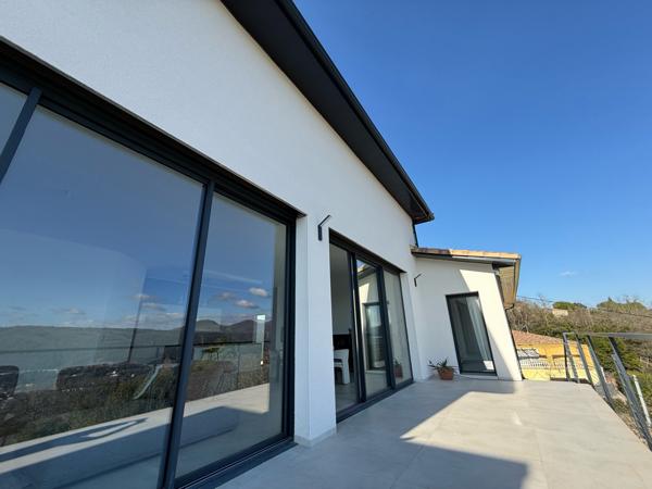Lodève (34700) Villa contemporaine 215 m² habitables – Vue dominante – Classe énergétique A