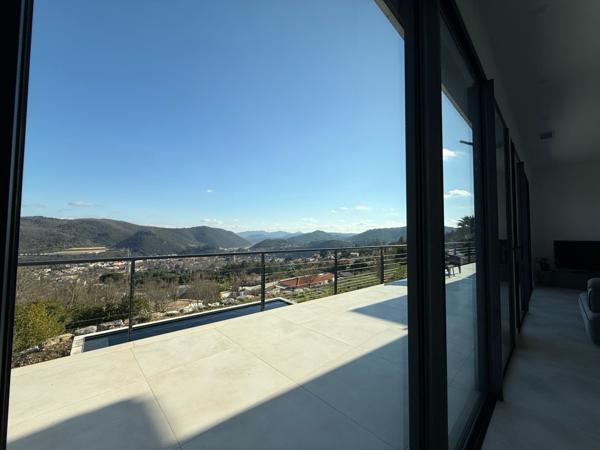 Lodève (34700) Villa contemporaine 215 m² habitables – Vue dominante – Classe énergétique A