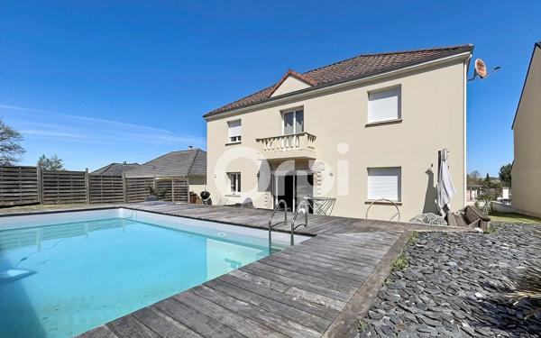 Maison à vendre    5 pièces • 159 m2 Saint-Pantaléon-de-Larche