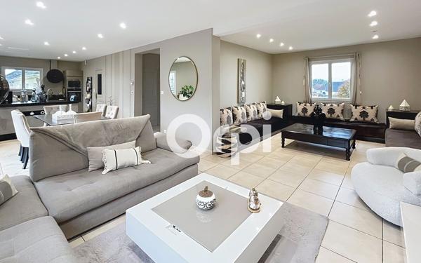 Maison à vendre    5 pièces • 159 m2 Saint-Pantaléon-de-Larche