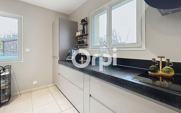 Maison à vendre    5 pièces • 159 m2 Saint-Pantaléon-de-Larche