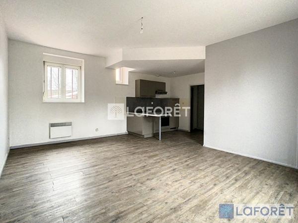 Location appartement Contrexéville - 2 pièce(s) - 52 m² - 465 €/mois