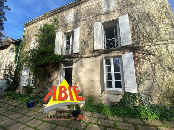 Maison  7 pièce(s)  4 chambre(s)  284 m²