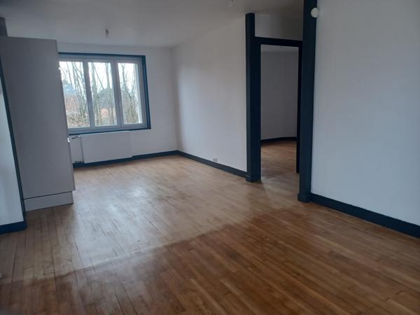 CENTRE VILLE - MAISON + APPARTEMENT EN LOCATION -  4 GARAGES