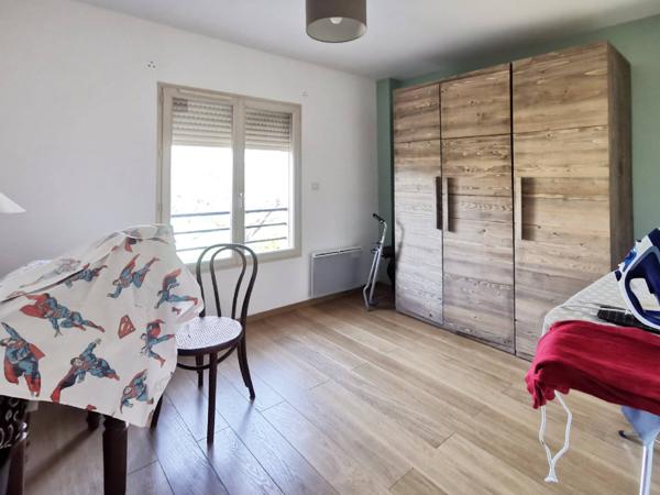 Magny-les-Hameaux (78114) Maison récente, en excellent état, au calme et aménagée avec goût