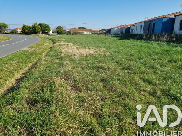 Terrain à vendre 2 377 m² Ruffec
