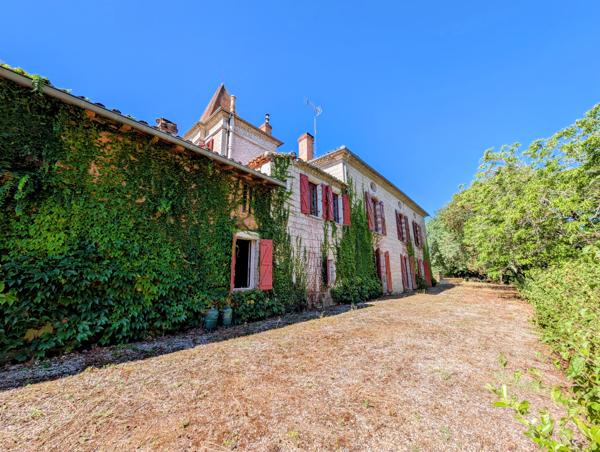 Chateau à vendre à Saint-Paul-Cap-de-Joux (81220) - Tarn