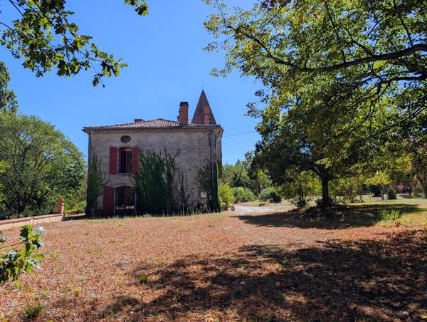 Chateau à vendre à Saint-Paul-Cap-de-Joux (81220) - Tarn