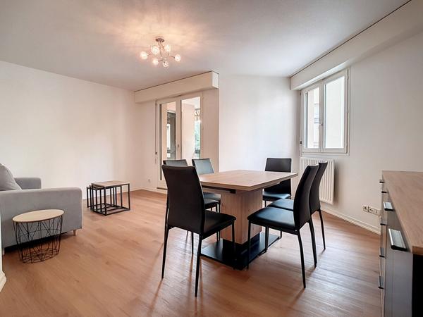 PAU Appartement T3 de 74,97 m² avec balcons, cave, garage et parking