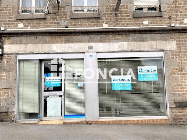 Location Local commercial 3 pièces 150.16 m² - 59 RUE HENRI VENIARD Flers 61100