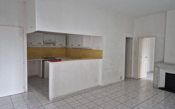 Appartement à louer    2 pièces • 53,96 m2 Roquevaire